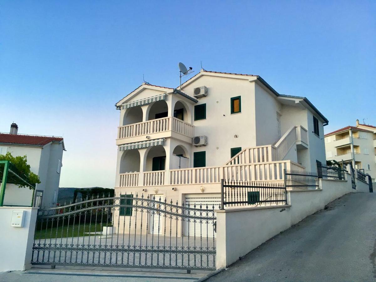 Apartment Olic *